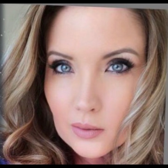 Meet your Posher, Renee - Picture 1 of 3